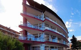 Аурелия Бей